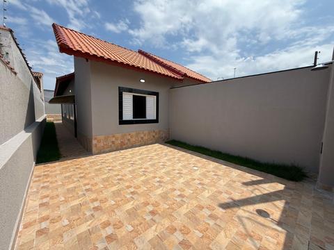 Casa à venda em Itanhaém, Vila Verde Mar, com 2 quartos, com 57.4 m²